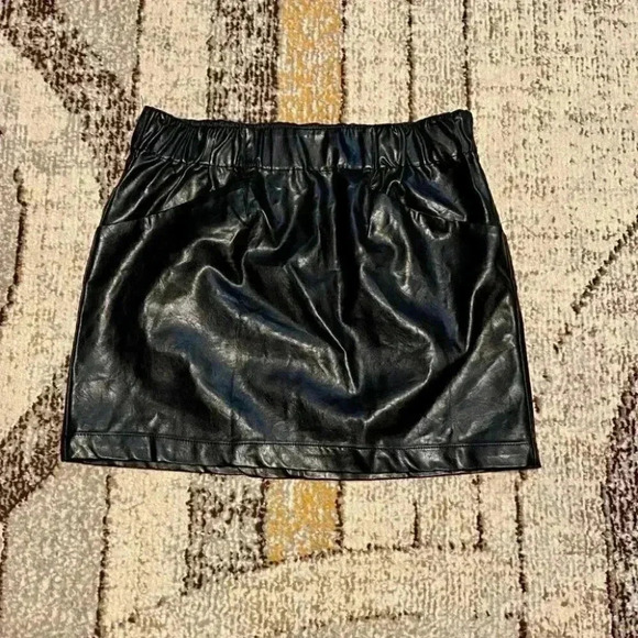 Wild Fable Faux Leather Mini Skirt - Picture 3 of 6